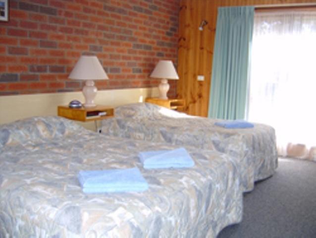 Tooleybuc Country Roads Motor Inn Room photo